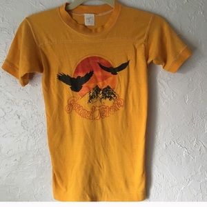 Vintage T-shirt, for you xs ladies out there.